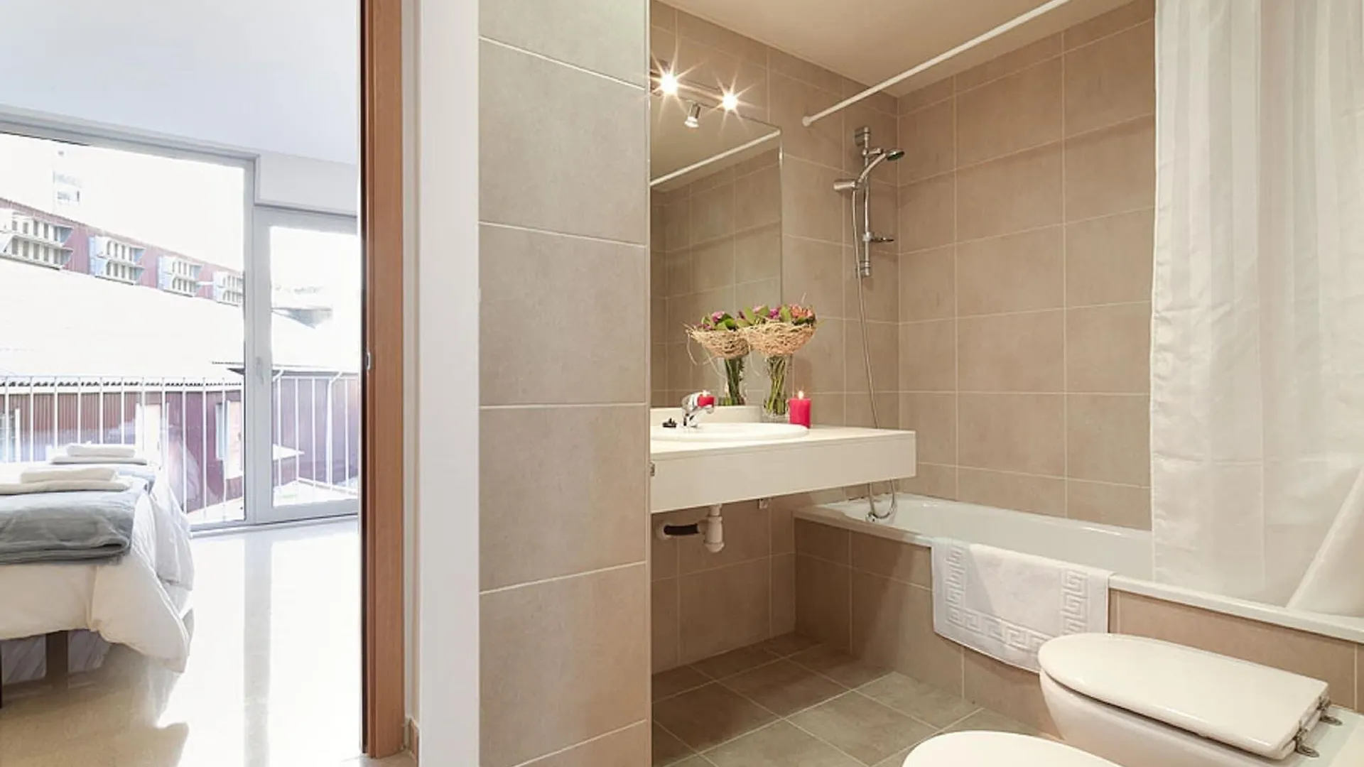 Charmsuites Nou Rambla Barcellona
