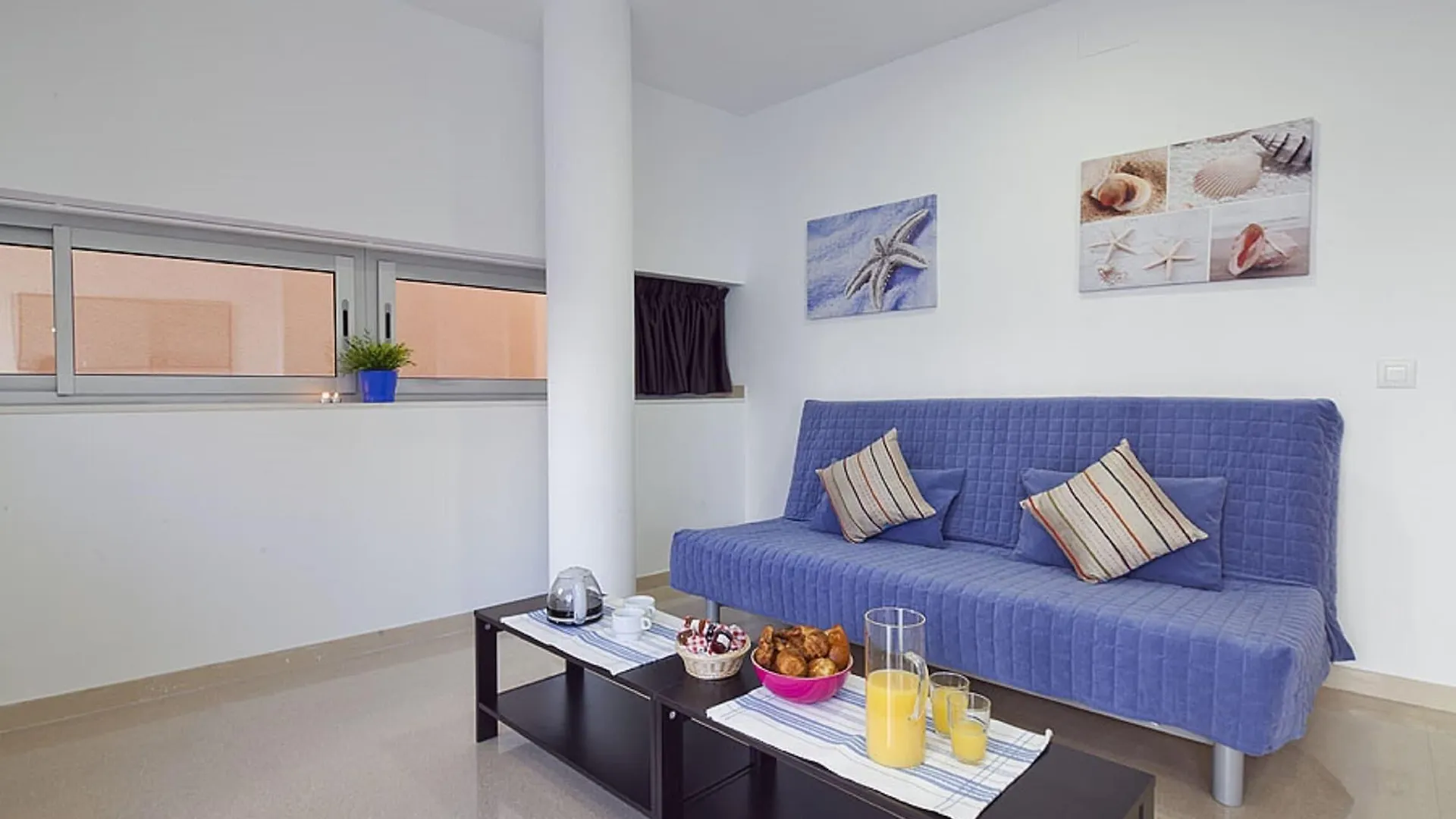 Charmsuites Nou Rambla Barcelona 0*,  Spain