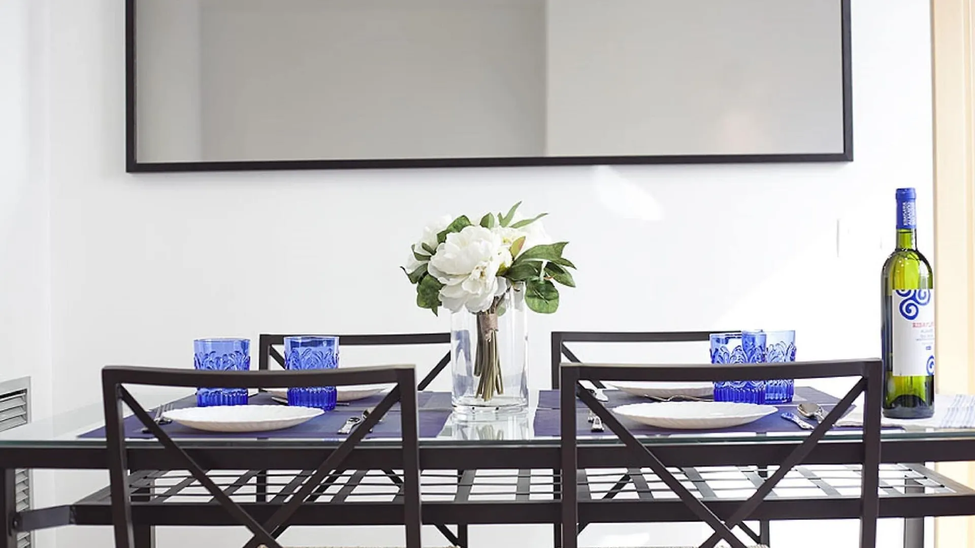 Апартаменты Charmsuites Nou Rambla Барселона