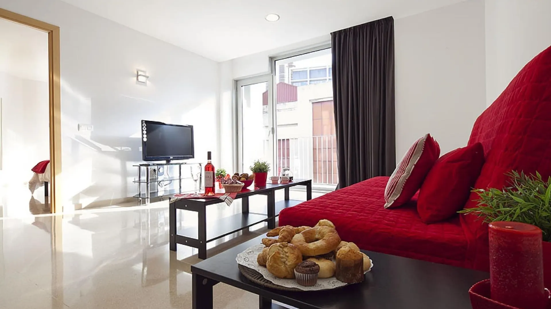 Charmsuites Nou Rambla Барселона Апартаменты