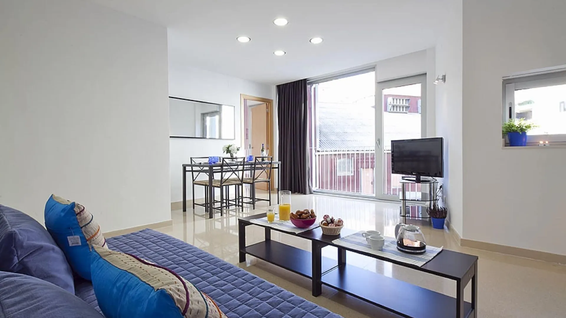 Charmsuites Nou Rambla Барселона Апартаменты
