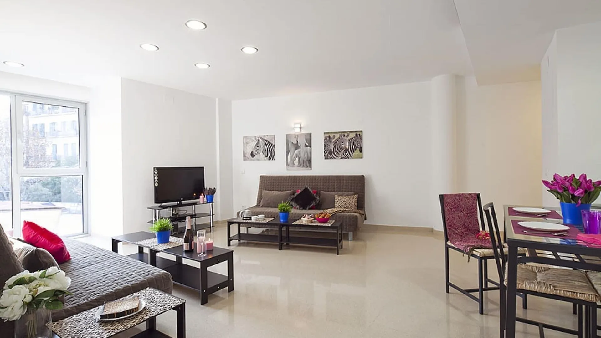 Charmsuites Nou Rambla Барселона 0*,  Испания