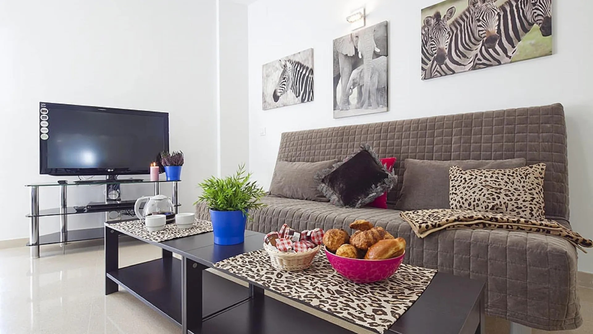 Charmsuites Nou Rambla Барселона Апартаменты