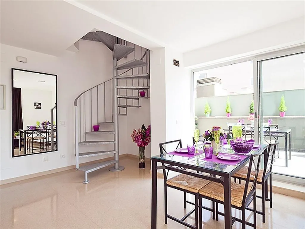 Charmsuites Nou Rambla Барселона Апартаменты